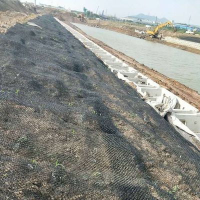 Защита травы на склоне Экологические покрытия для защиты почвы и воды
